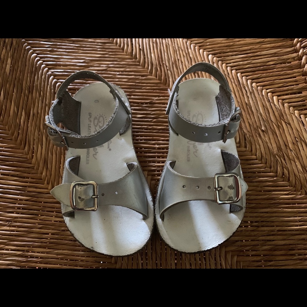 Girls sandals